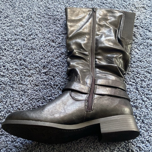 White Mountain Wide Calf, Wide Width Black/Smooth Leather Boots - Picture 3 of 10